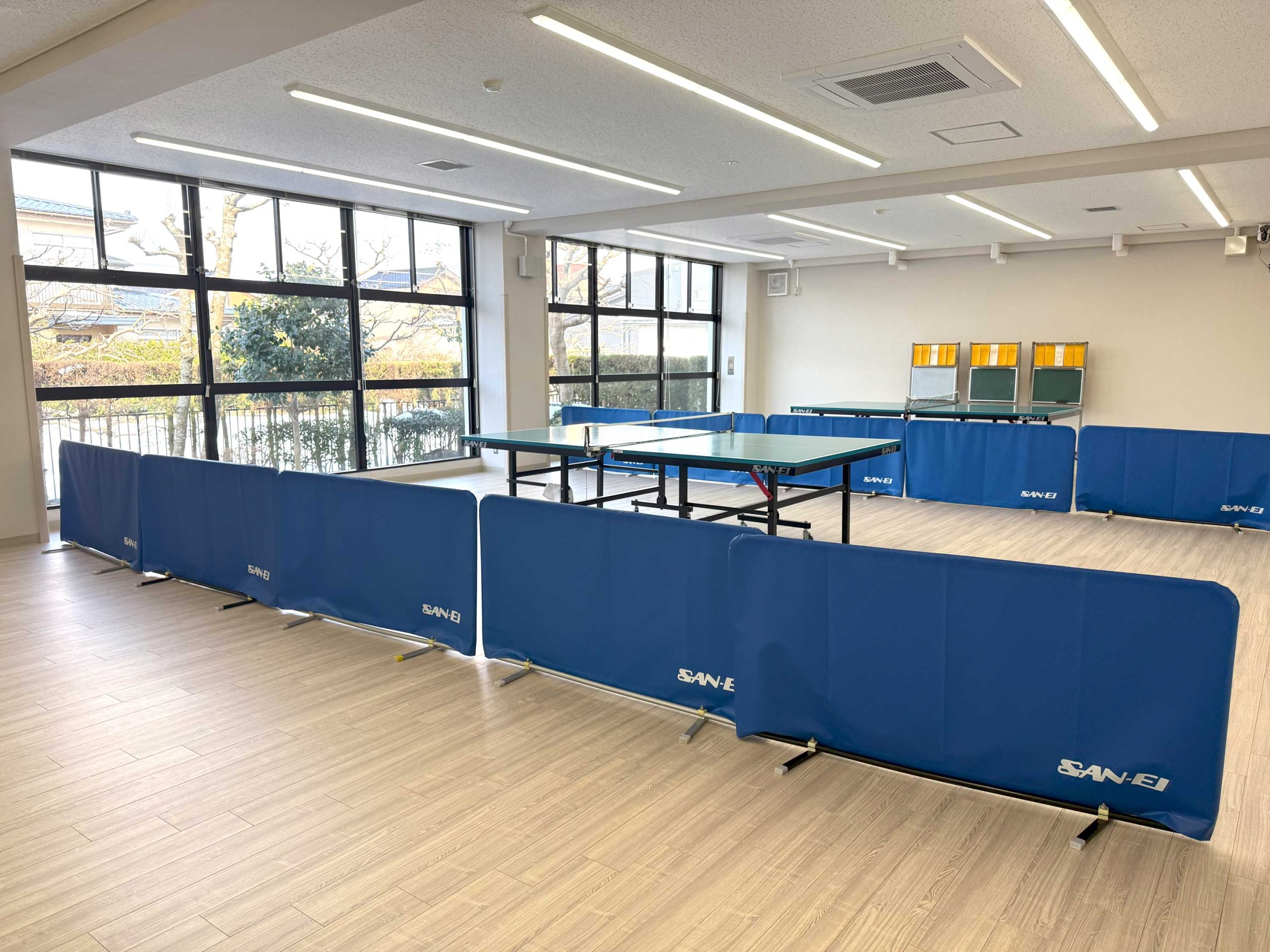 レッスル津幡　多目的室　卓球台