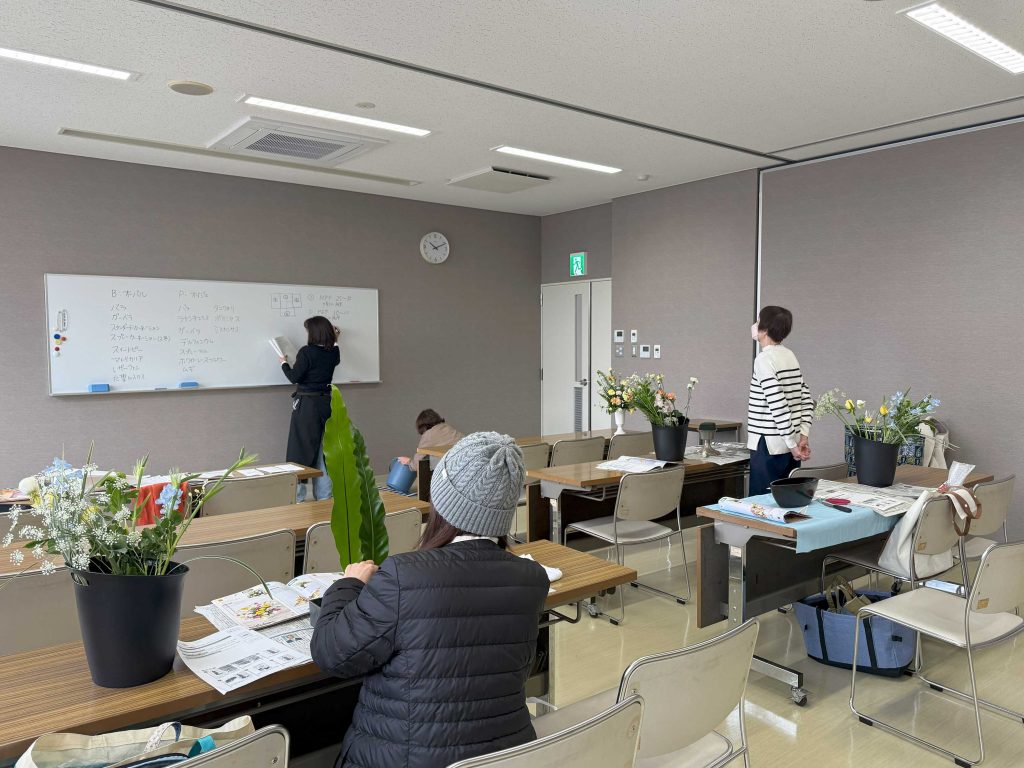 フラワーアレンジメント　in  bloom　研修室